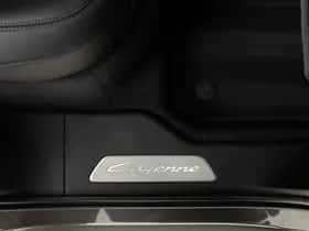Porsche Cayenne (2024) thumbnail 32