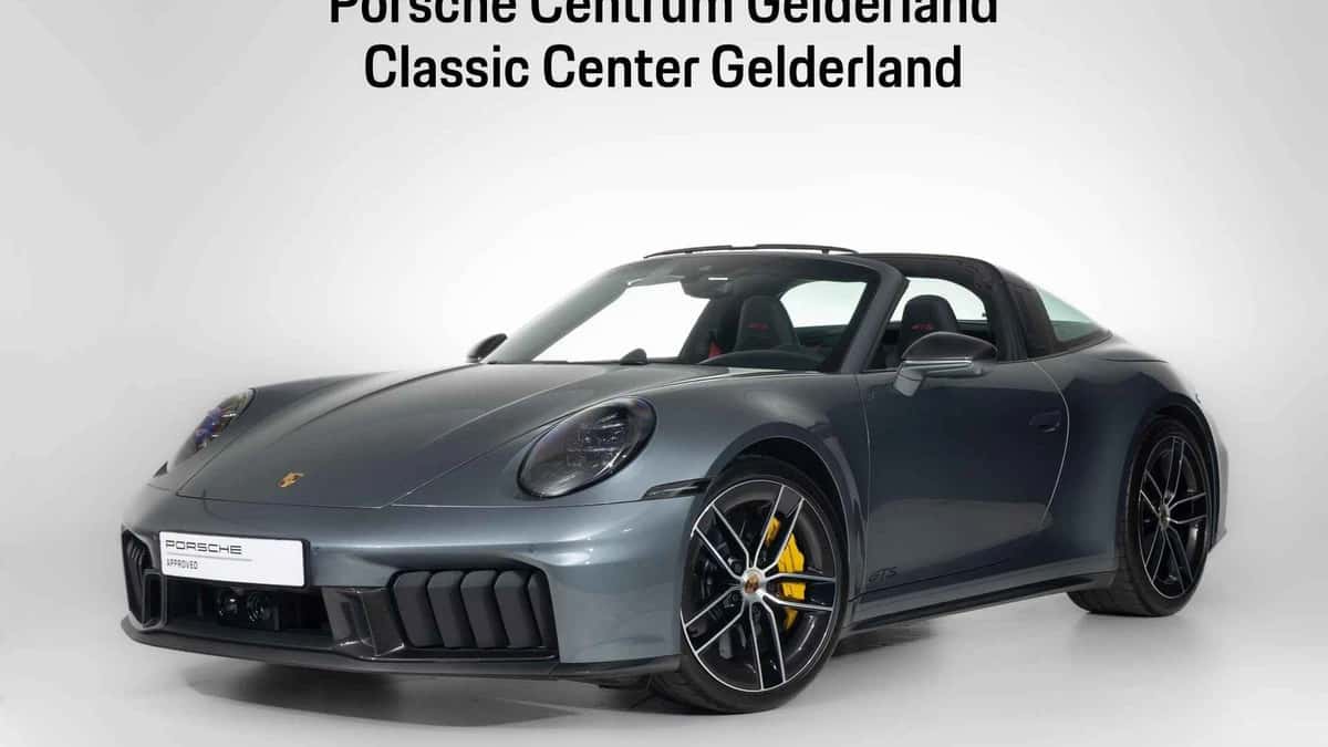 Porsche 911 (2025) — foto 1