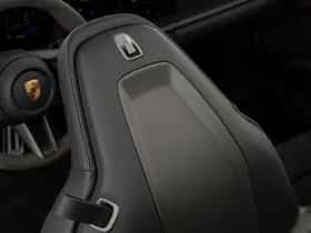 Porsche 911 (2025) thumbnail 16