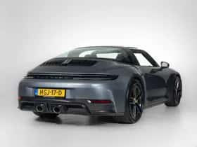 Porsche 911 (2025) thumbnail 18