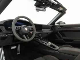 Porsche 911 (2025) thumbnail 3