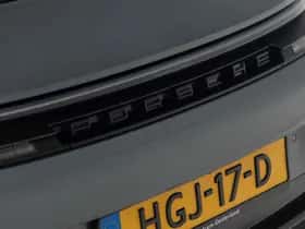 Porsche 911 (2025) thumbnail 32