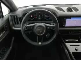 Porsche Cayenne (2025) thumbnail 13