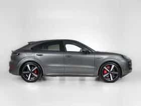 Porsche Cayenne (2025) thumbnail 10