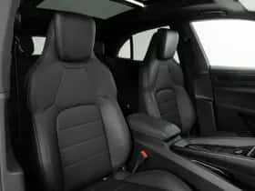 Porsche Macan (2025) thumbnail 8