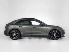Porsche Macan (2025) thumbnail 10