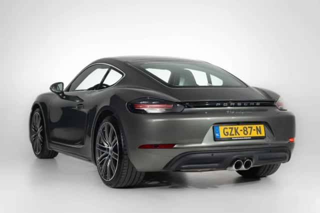 Porsche 718 (2025) thumbnail 2