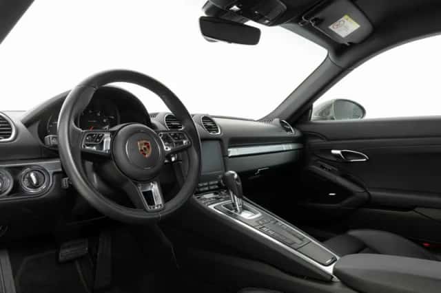 Porsche 718 (2025) thumbnail 3