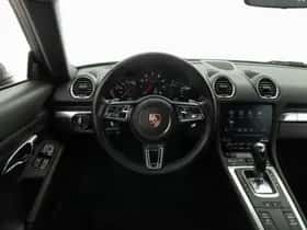 Porsche 718 (2025) thumbnail 9