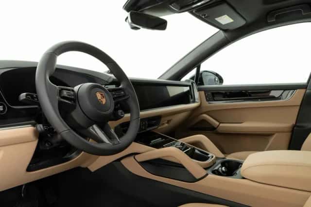 Porsche Cayenne (2026) thumbnail 3