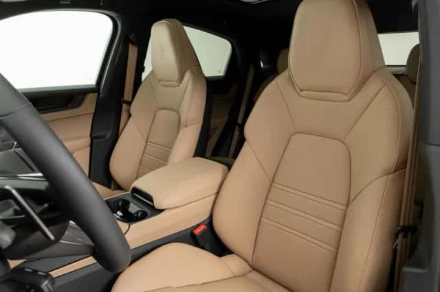 Porsche Cayenne (2026) thumbnail 4