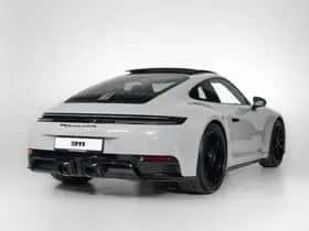 Porsche 911 (2026) thumbnail 2