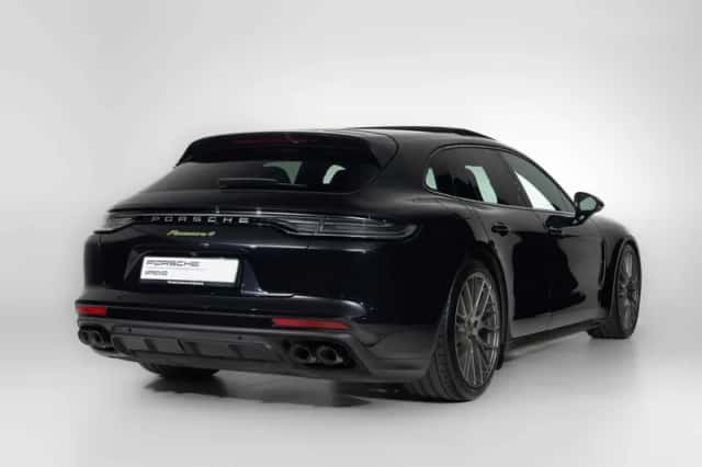 Porsche Panamera (2024) thumbnail 2