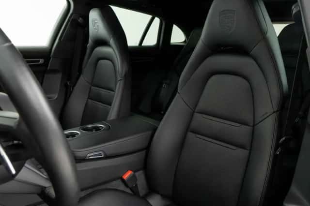 Porsche Panamera (2024) thumbnail 4