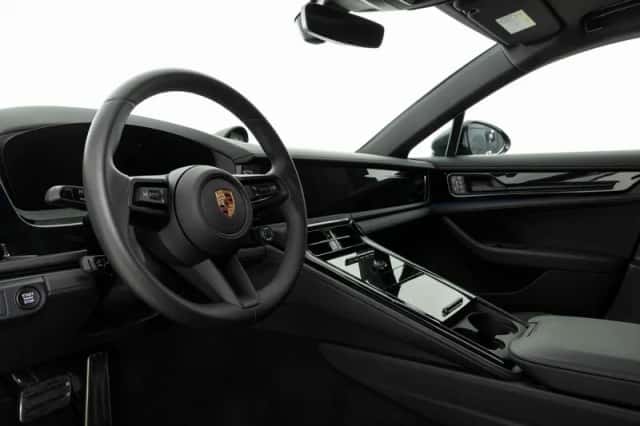 Porsche Panamera (2025) thumbnail 3