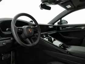 Porsche Panamera (2025) thumbnail 3
