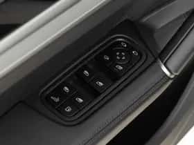 Porsche Cayenne (2024) thumbnail 40