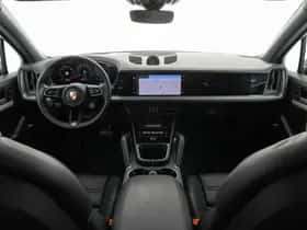 Porsche Cayenne (2024) thumbnail 9
