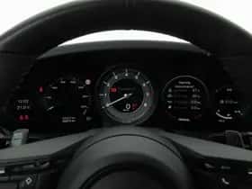 Porsche 911 (2021) thumbnail 17