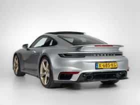 Porsche 911 (2021) thumbnail 6