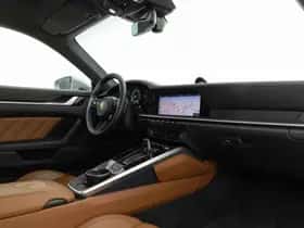 Porsche 911 (2021) thumbnail 7