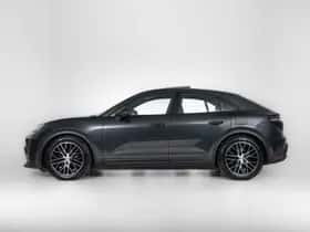Porsche Macan (2026) thumbnail 11