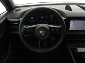 Porsche Macan (2026) thumbnail 13