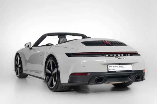 Porsche 911 (2025) thumbnail 6