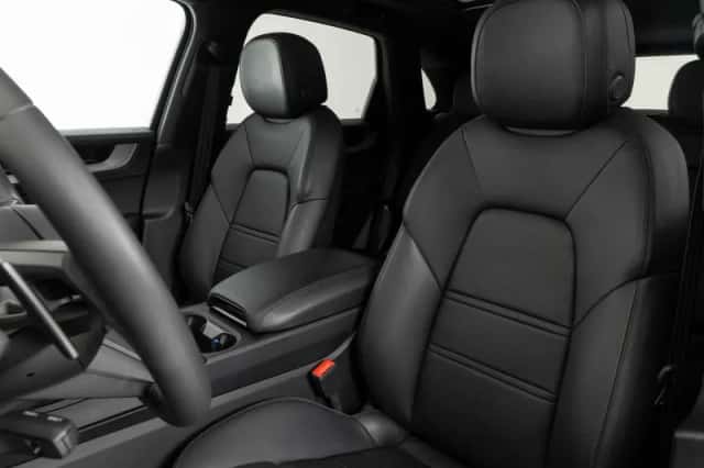Porsche Cayenne (2025) thumbnail 4
