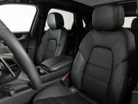Porsche Cayenne (2025) thumbnail 4