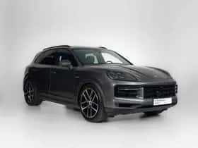 Porsche Cayenne (2025) thumbnail 5