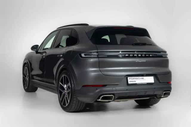 Porsche Cayenne (2025) thumbnail 6