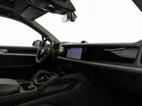 Porsche Cayenne (2025) thumbnail 7