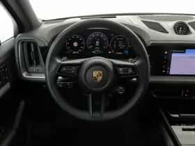 Porsche Cayenne (2025) thumbnail 9