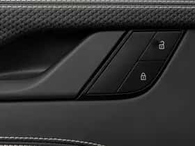 Porsche 911 (2025) thumbnail 34