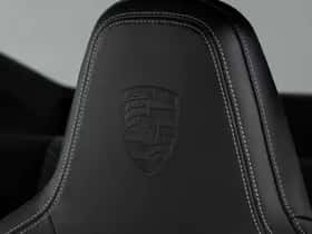 Porsche 911 (2025) thumbnail 38