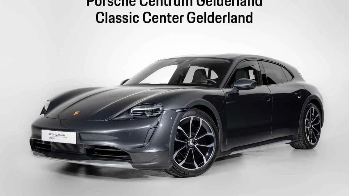 Porsche Taycan (2022) — foto 1