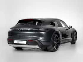 Porsche Taycan (2022) thumbnail 2