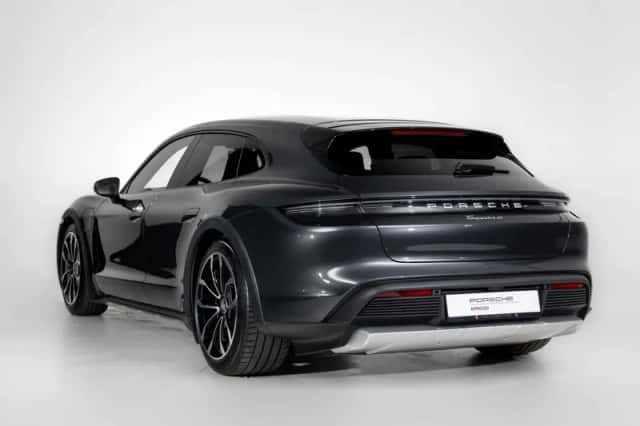 Porsche Taycan (2022) thumbnail 5