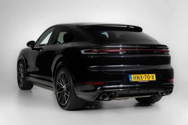 Porsche Cayenne (2025) thumbnail 6