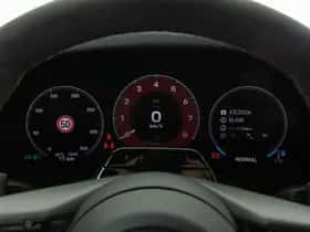 Porsche 911 (2026) thumbnail 16
