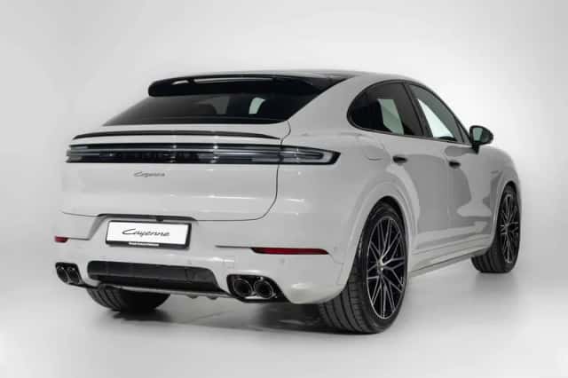 Porsche Cayenne (2026) thumbnail 2