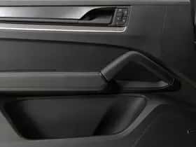 Porsche Cayenne (2026) thumbnail 18