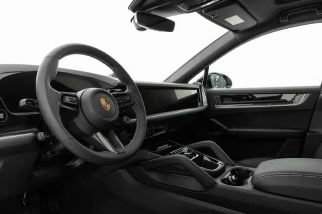 Porsche Cayenne (2026) thumbnail 3