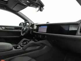 Porsche Cayenne (2026) thumbnail 7
