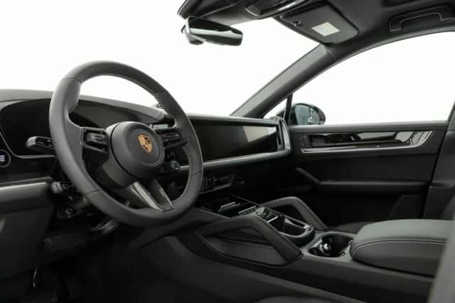 Porsche Cayenne (2026) thumbnail 3