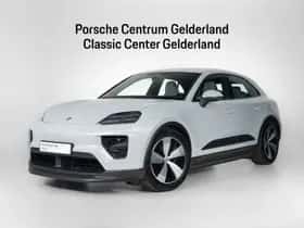 Porsche Macan (2024)