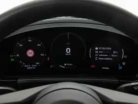 Porsche Macan (2024) thumbnail 16