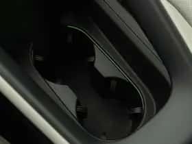 Porsche Macan (2024) thumbnail 23