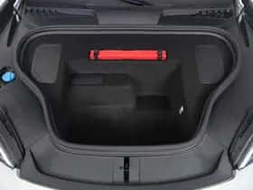 Porsche Macan (2024) thumbnail 31